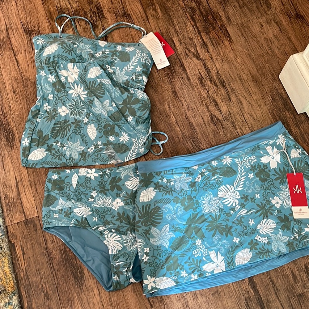 Brand new Krimson and Klover Swim set: